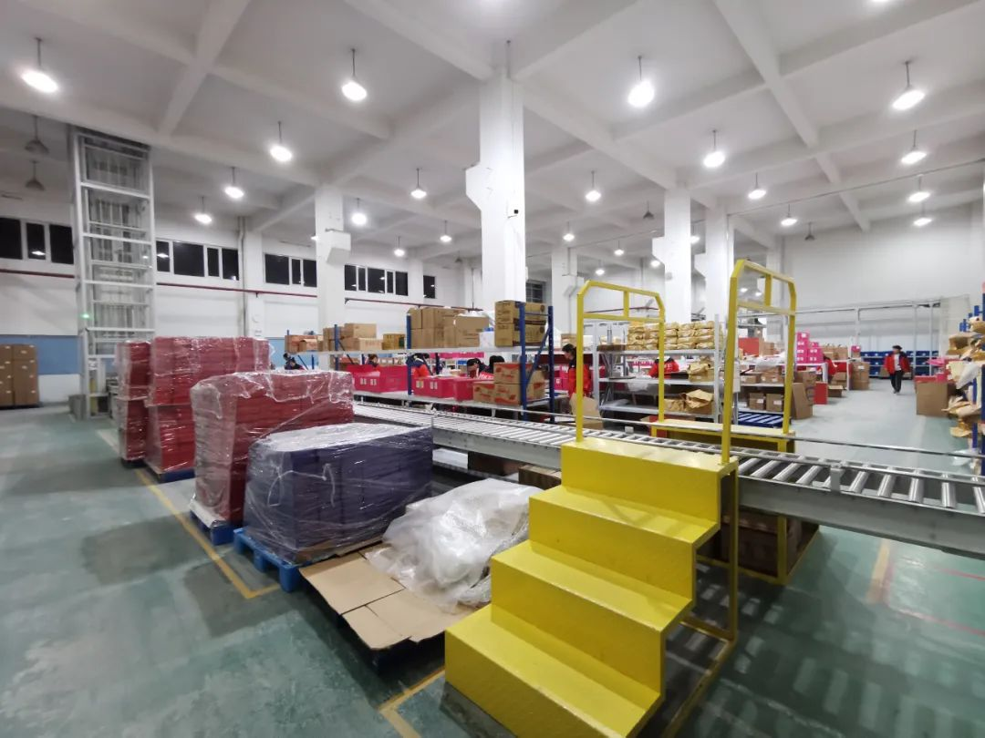 項目新聞 | 寶開集成·零食品牌愛哆哆自動化系統(tǒng)搬倉完成！