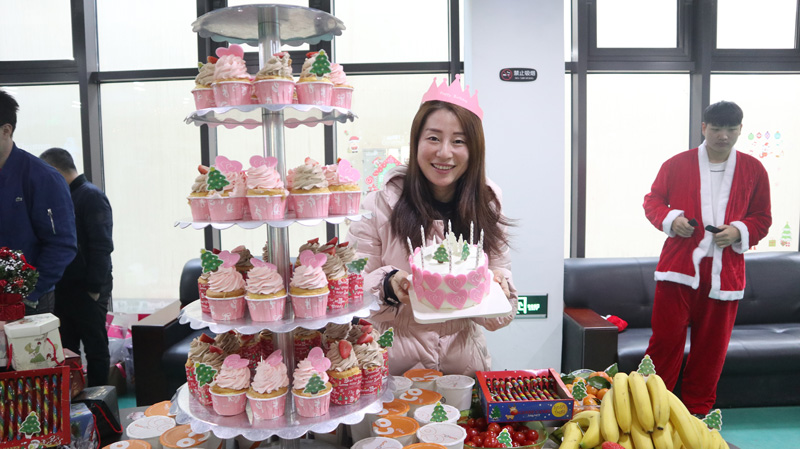 繽紛平安夜，歡樂圣誕節(jié) | 寶開舉辦第四季度員工集體生日會