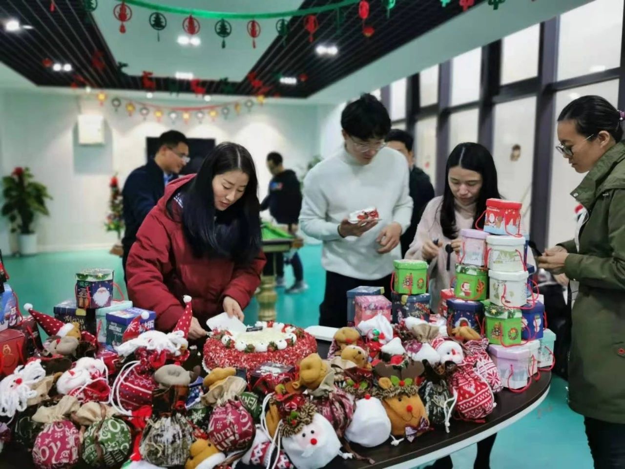 圣誕主題生日趴 | 濃情暖意平安夜，誕愿有你共前行