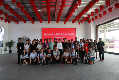 寶開(kāi)集成服裝行業(yè)代表項(xiàng)目 | 波司登集團(tuán)智能配送中心迎業(yè)內(nèi)眾嘉賓集體參觀