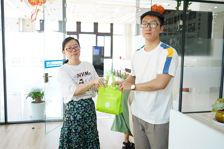 夏送清涼，情系一線｜致高溫下堅(jiān)守崗位的一線員工