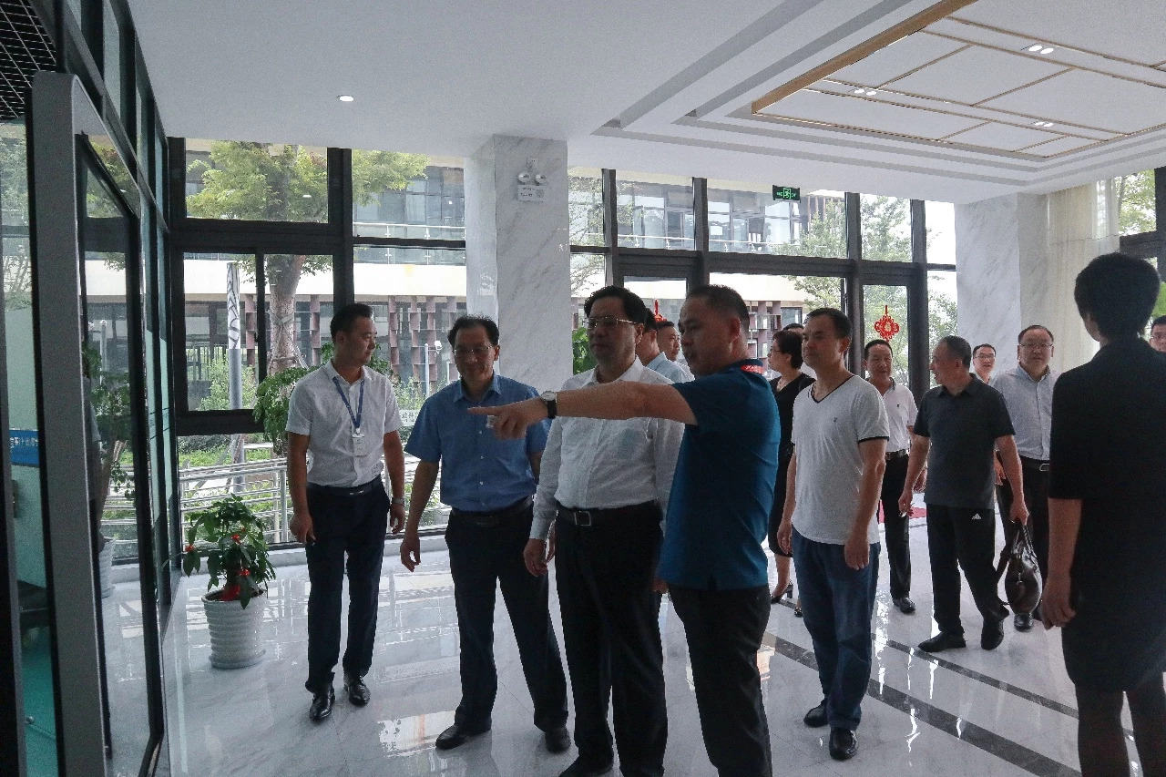 快訊 | 河北省工信廳、石家莊市委市政府領(lǐng)導(dǎo)蒞臨寶開智能參觀考察