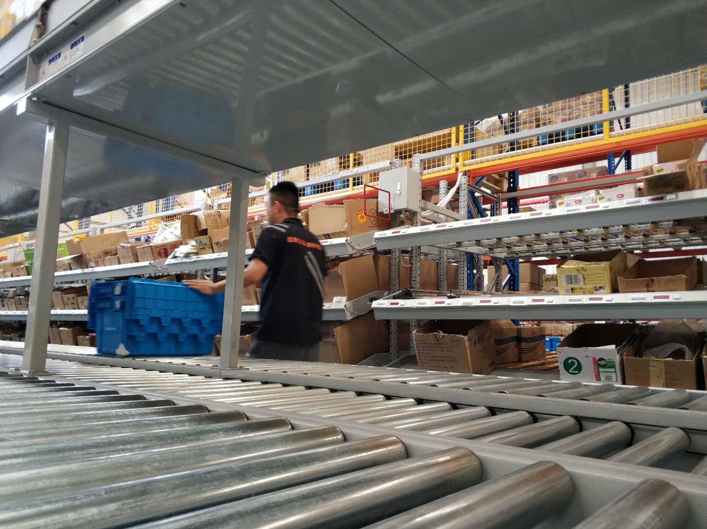 現(xiàn)場報道 | 便利蜂北京倉常溫庫、冷藏庫項目完美收官