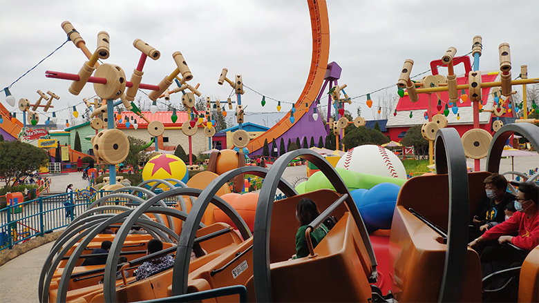 Happy Women’s Day | 歡度三八節(jié)，我們相約上海迪士尼樂園