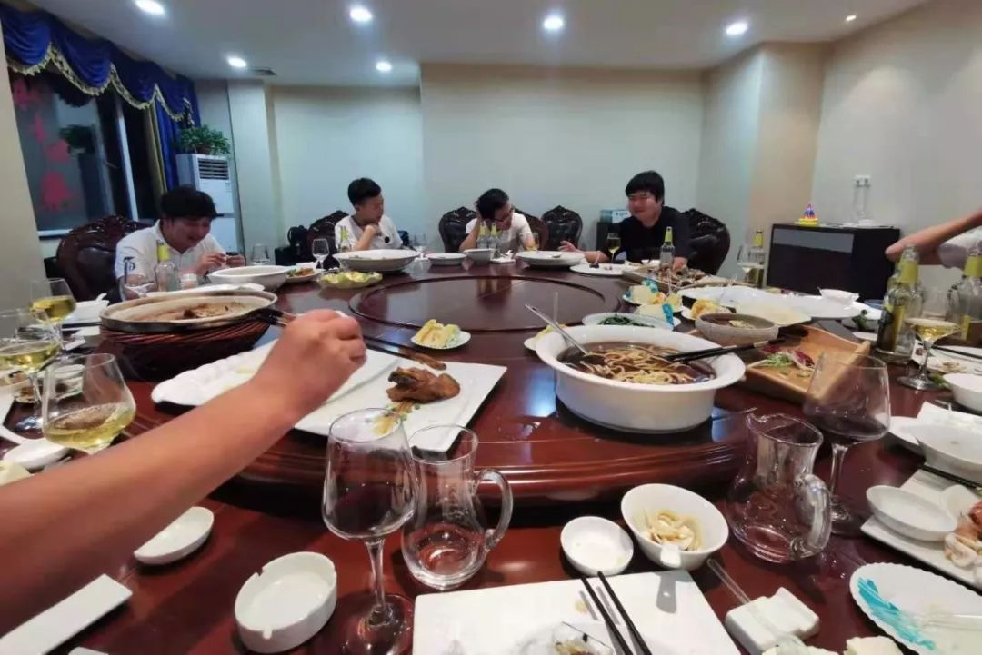 夏送清涼，集體慶生，慰問(wèn)一線 | 致我們的一線伙伴：辛苦了！