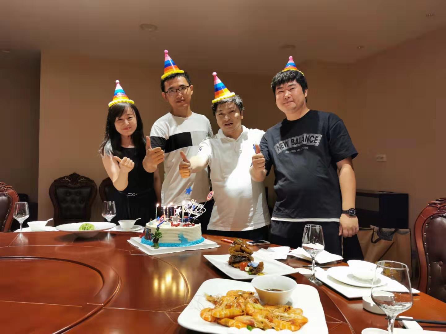 夏送清涼，集體慶生，慰問(wèn)一線 | 致我們的一線伙伴：辛苦了！