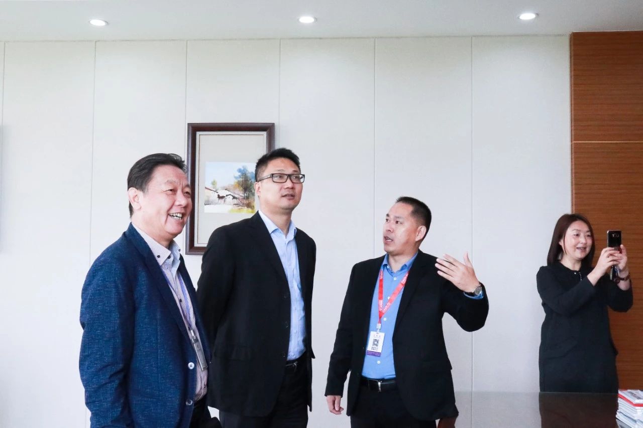 快訊 | 熱烈歡迎吳涇鎮(zhèn)領(lǐng)導(dǎo)蒞臨寶開指導(dǎo)工作！