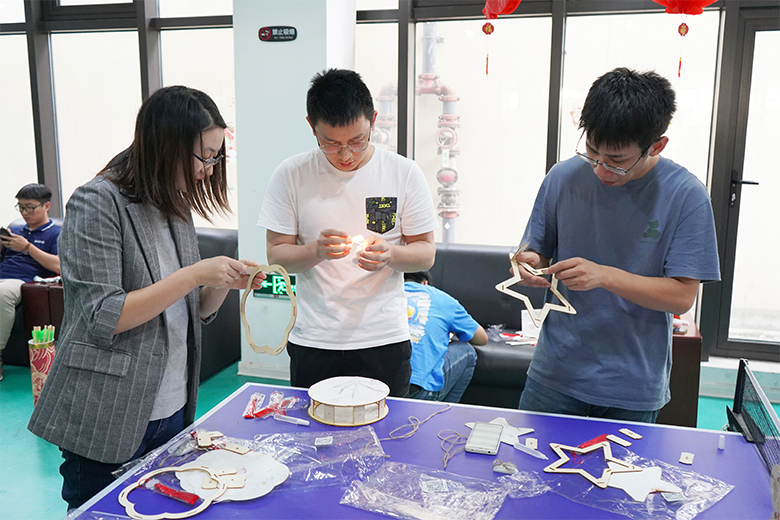 月圓中秋 · 集體慶生 | 溫馨九月，迎佳節(jié)，賀生辰，共團(tuán)圓！