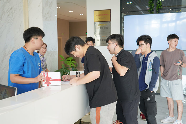 月圓中秋 · 集體慶生 | 溫馨九月，迎佳節(jié)，賀生辰，共團(tuán)圓！